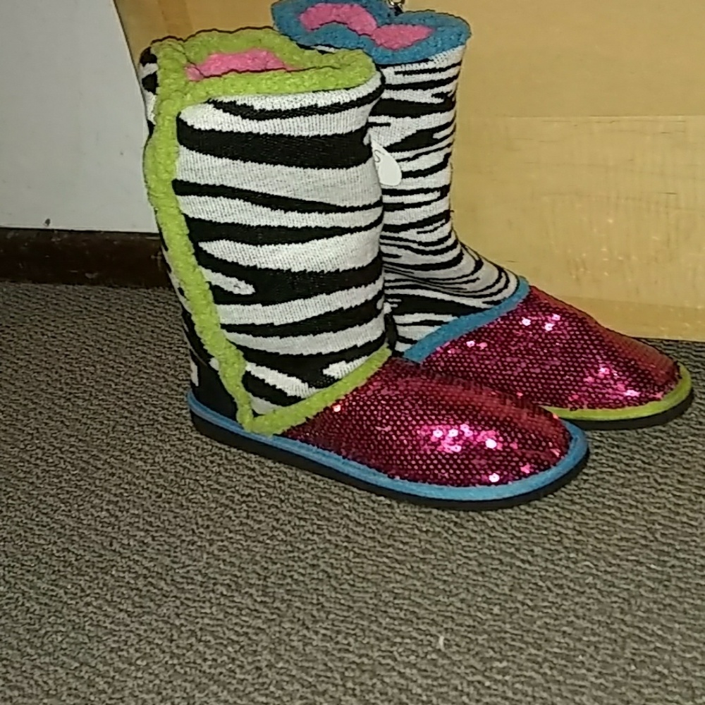 Little Mismatched comfy boots